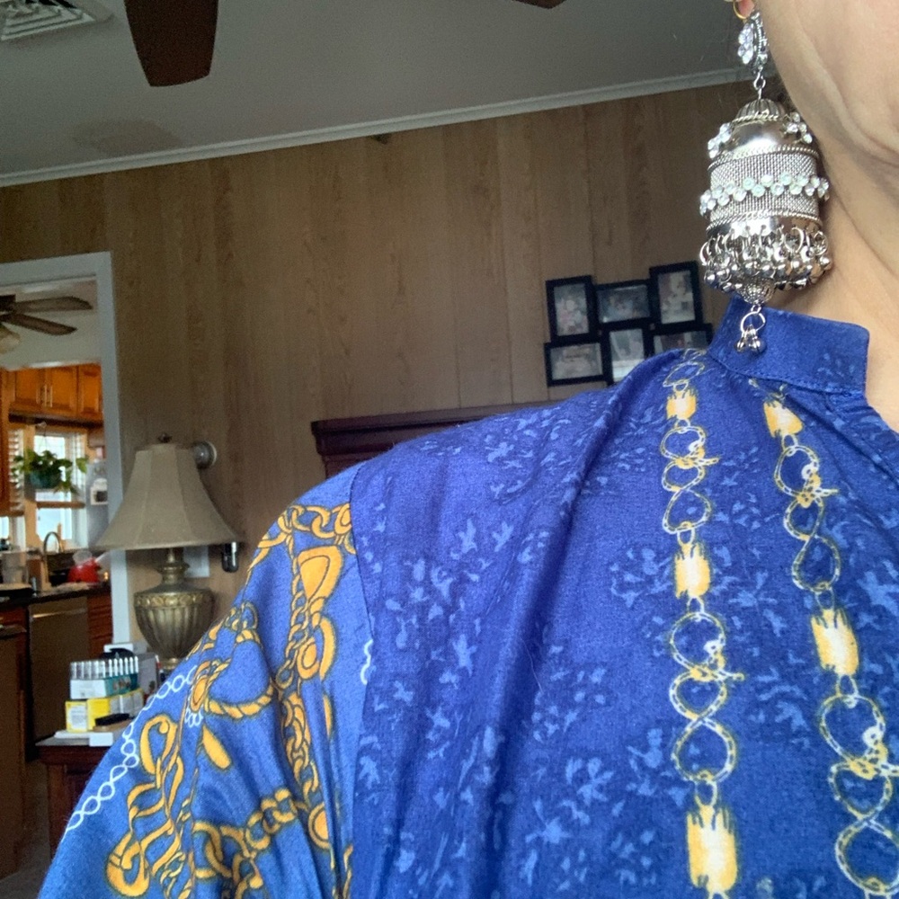 Gorgeous brand new silver earrings on sale price